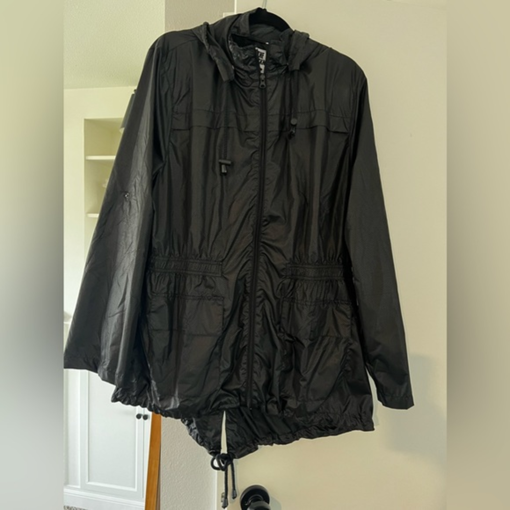 The Rockn Rev black women’s‎ lightweight windbreaker jacket Size 16